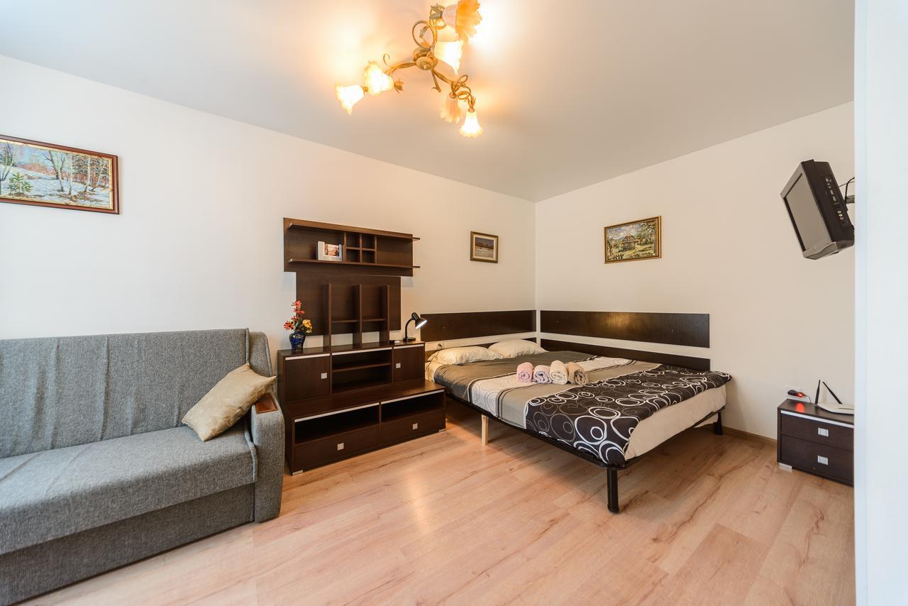 New Appartment Near Kyiv Airport Bagian luar foto