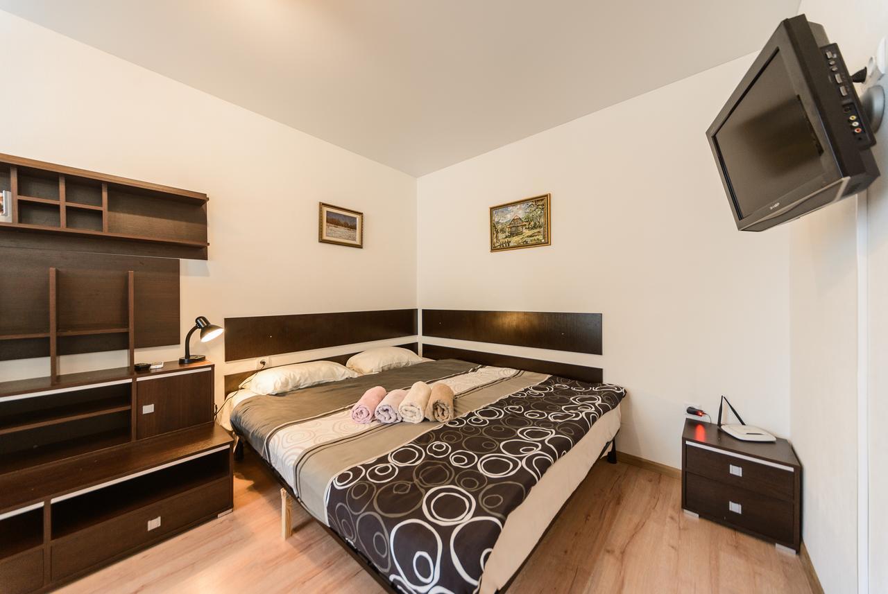 New Appartment Near Kyiv Airport Bagian luar foto