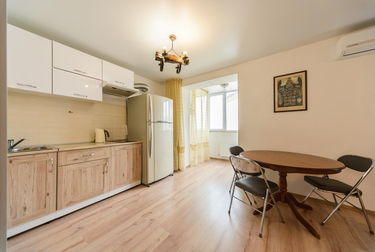 New Appartment Near Kyiv Airport Bagian luar foto